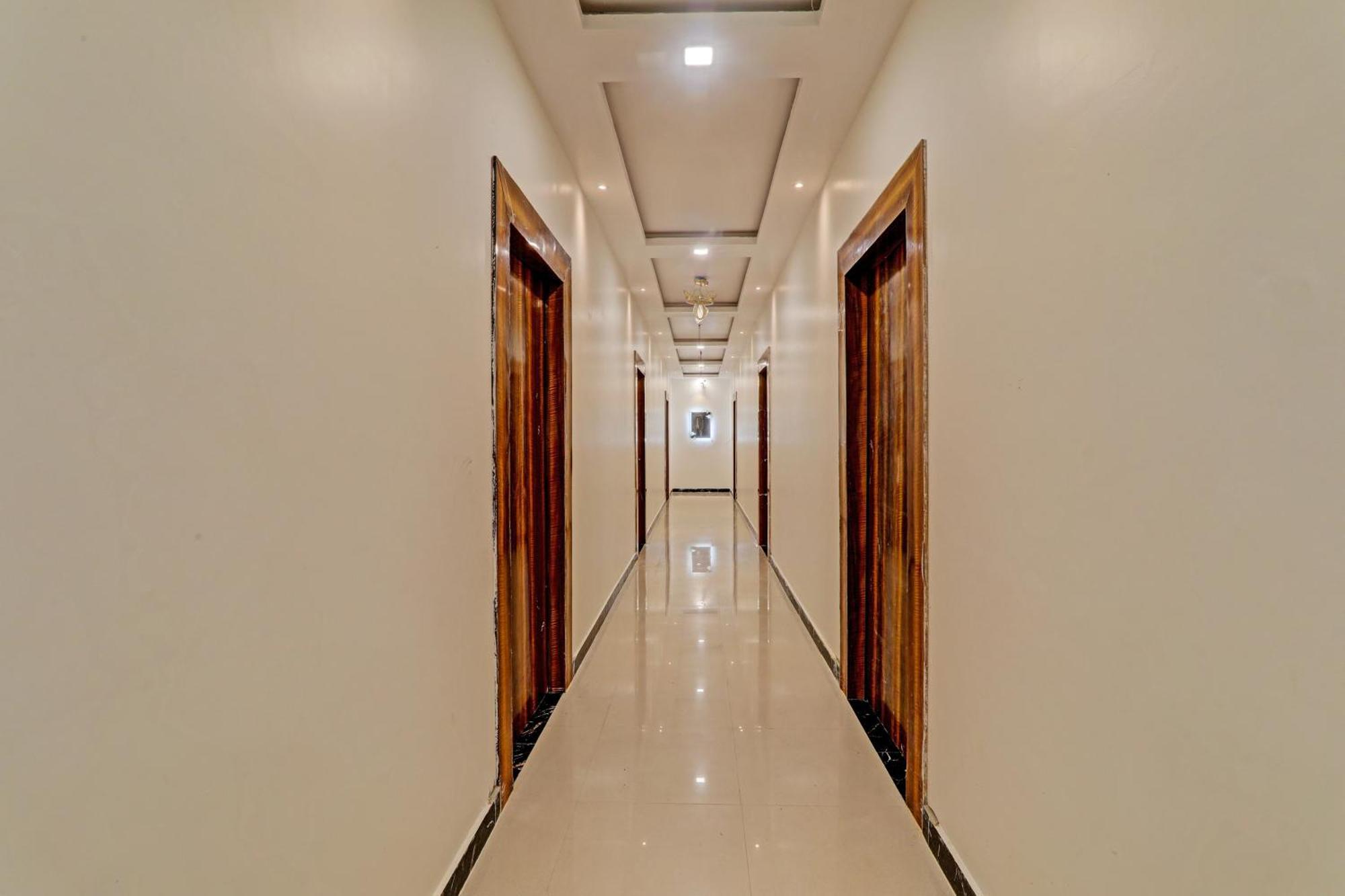 Hotel O Awadh International Bela Pratapgarh Buitenkant foto
